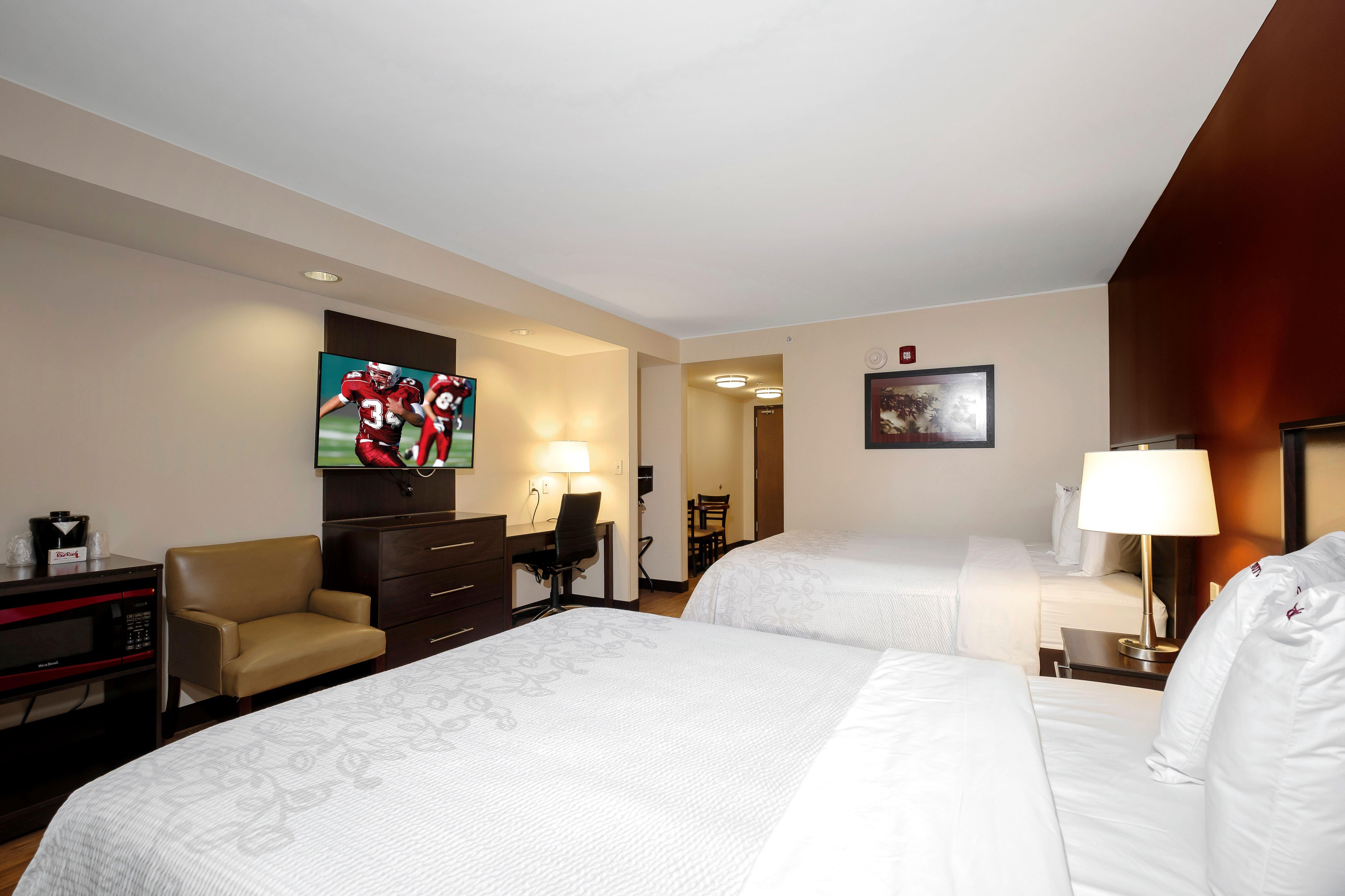 Red Roof Inn Plus+ & Suites Malone Exteriör bild